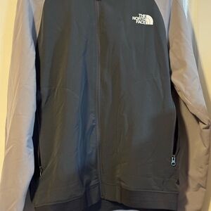 The North Face Men's Two-Tone Gray Windbreaker